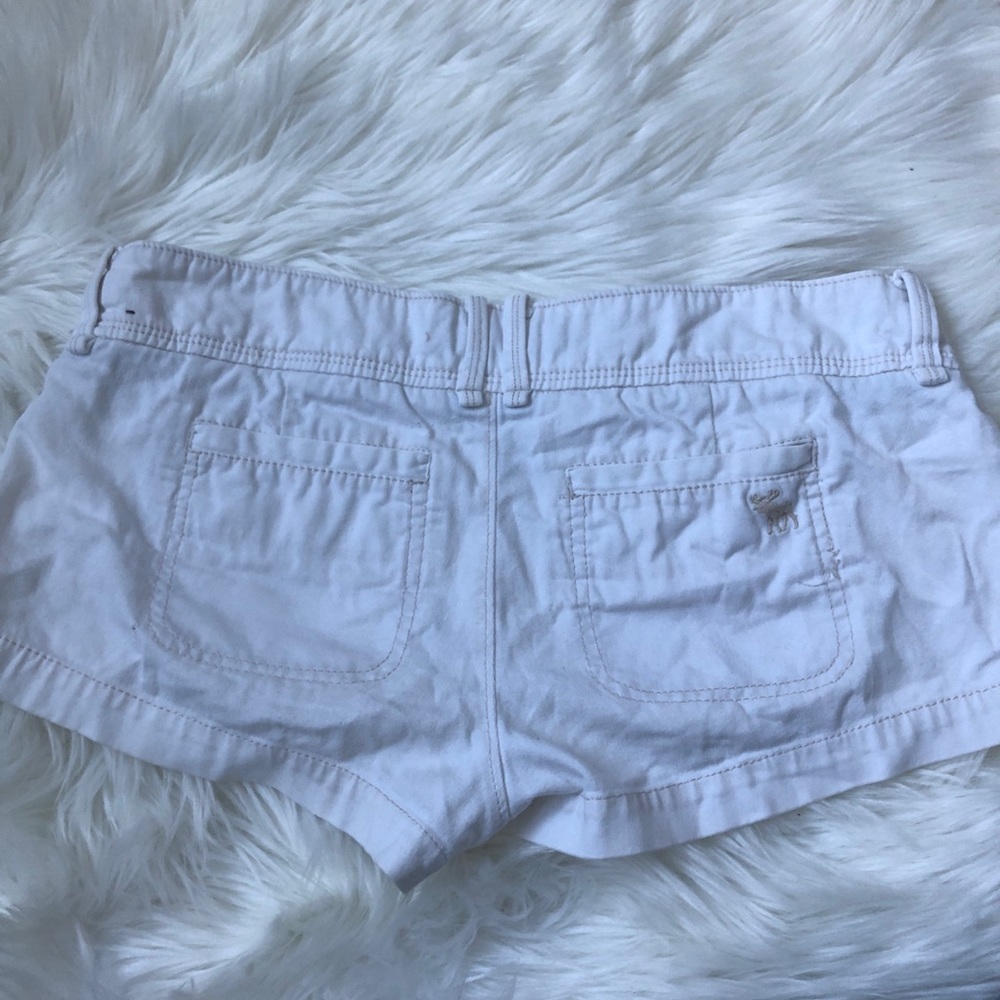 Abercrombie & Fitch White Perfect Stretch Shorts - Picture 2 of 3